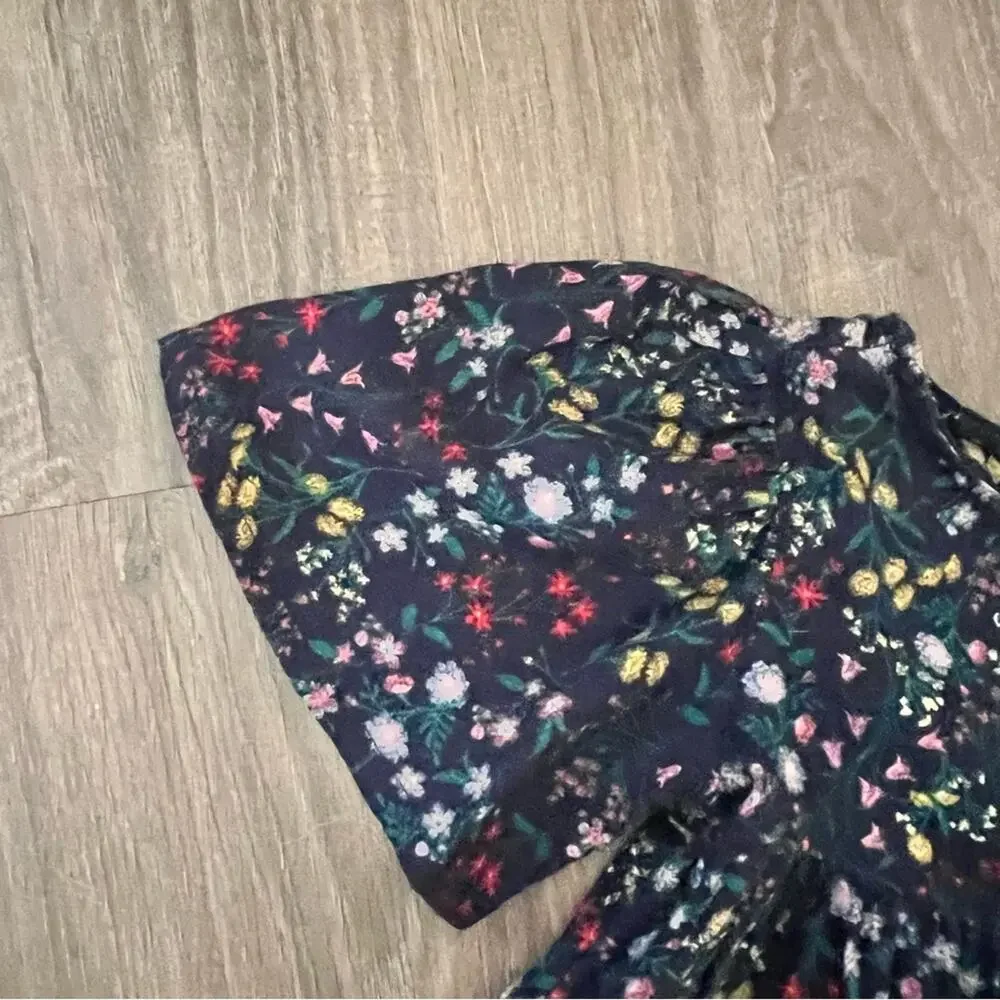 🌵3/$20 Old Navy Floral Top Girls 4T Navy Blue Cotton Short Flare Sleeve